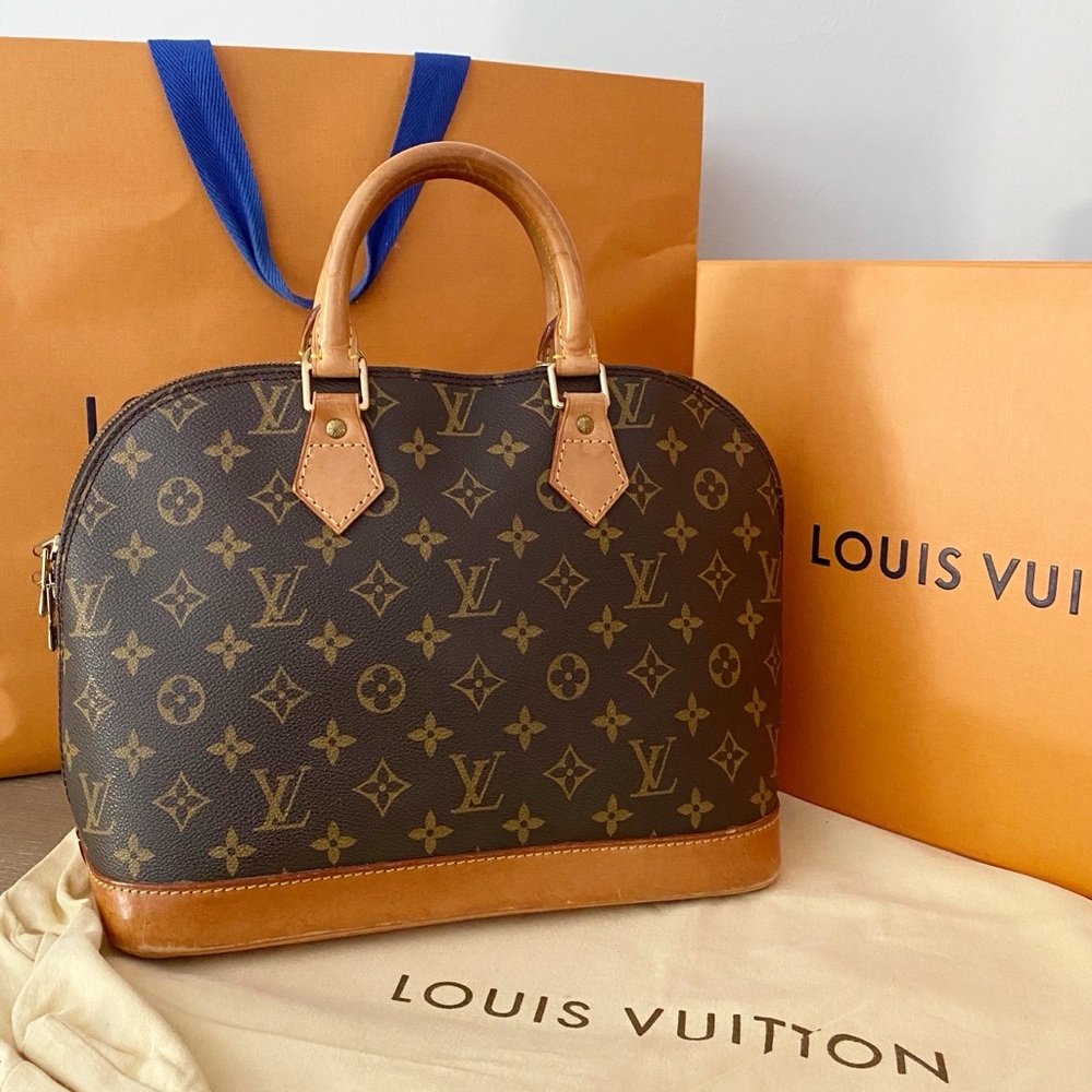 😍UNIQUE😍 Alma Louis Vuitton Authentic Satchel!